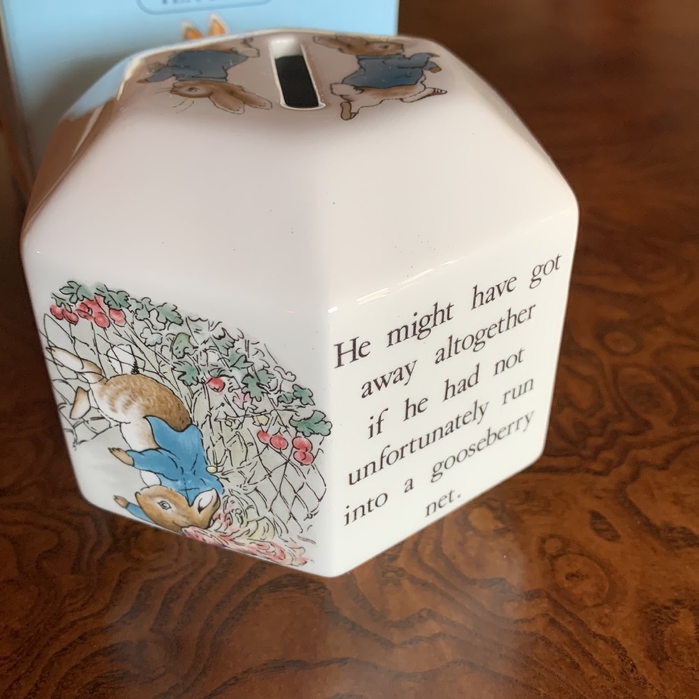 Vintage Wedgwood Peter Rabbit ceramic bank